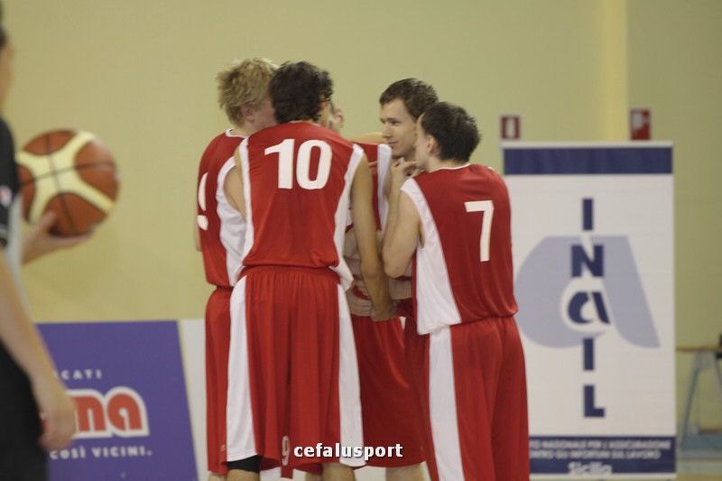 110915 sport 405_tn.jpg